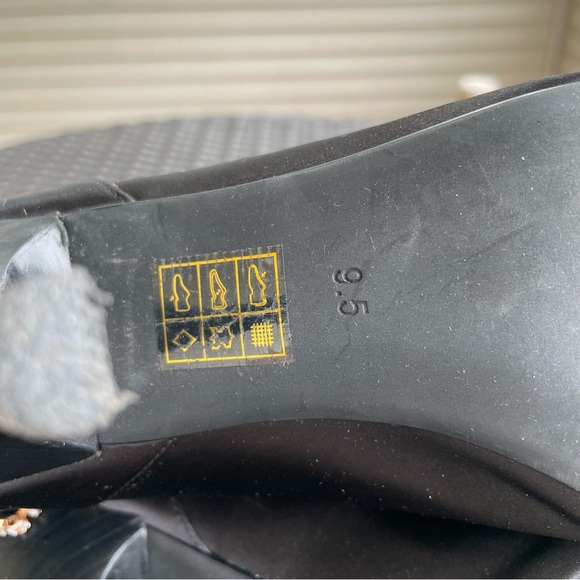 Jeffrey Campbell Chainge Satin Ankle Boots Size 9.5 - Picture 9 of 13